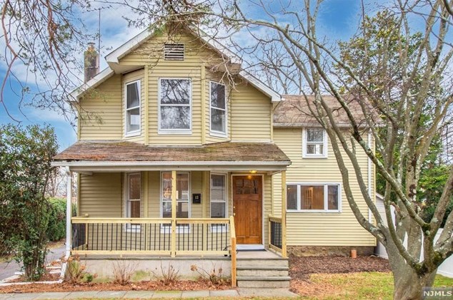 13 Wyckoff Ave, Wyckoff, NJ 07481