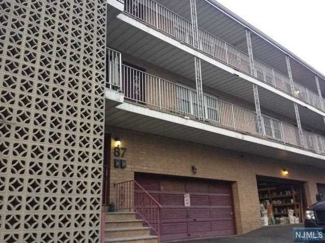 87 W Central Blvd #6, Palisades Park, NJ 07650