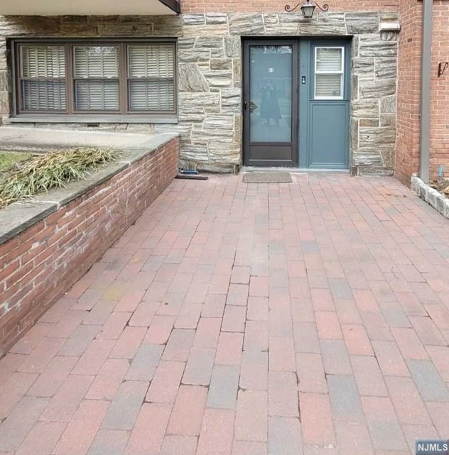 25 Heights Rd #a3, Ridgewood, NJ 07450