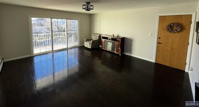 6129 Adams St, West New York, NJ 07093