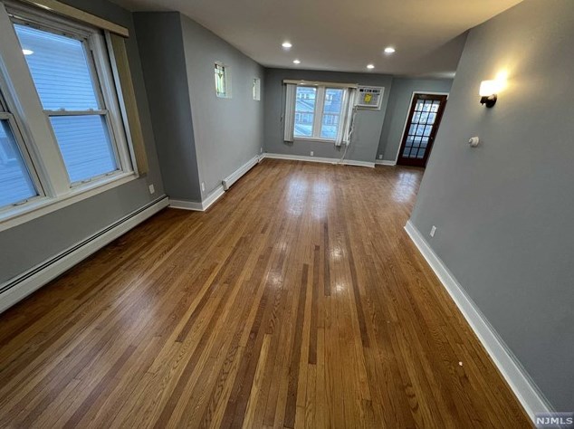 782 6th St, Lyndhurst NJ  07071-3319 exterior