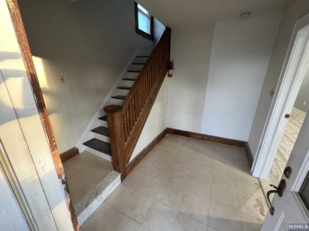 782 6th St, Lyndhurst, NJ 07071