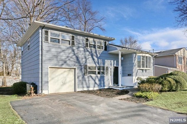 78 Teak Rd, Dumont, NJ 07628