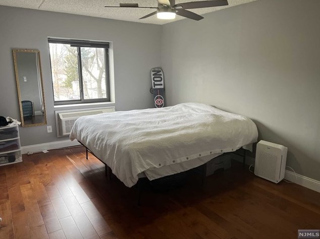 281 Park St, Hackensack, NJ 07601