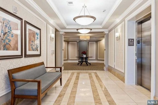 89 Four Seasons Dr, West Caldwell, NJ 07006-6134