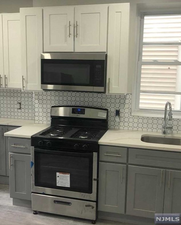 27 Lindsley Pl, East Orange, NJ 07018