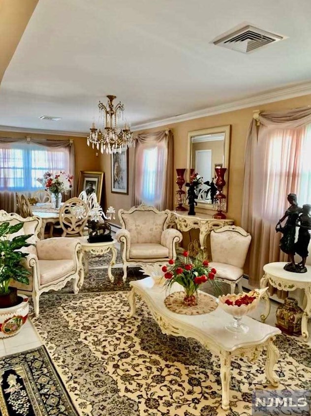 404 2nd Ave, Lyndhurst, NJ 07071
