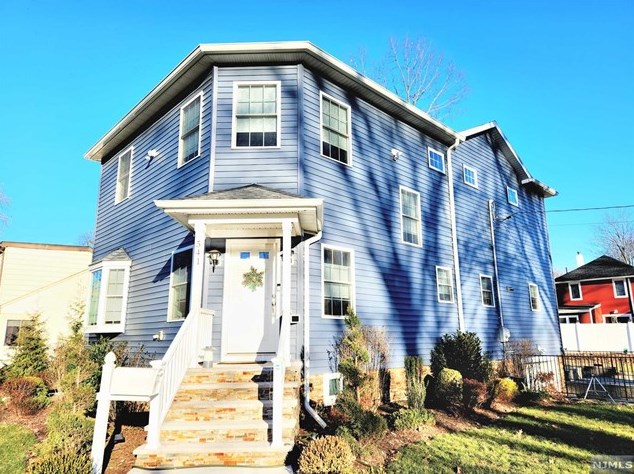 541 John St, Teaneck, NJ 07666