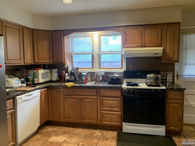 97 Franklin St #b, Tenafly, NJ 07670