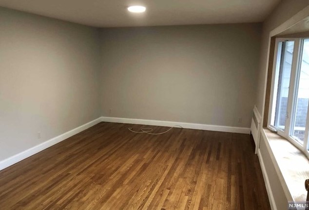 41 Phillips Ave #1, South Hackensack, NJ 07606