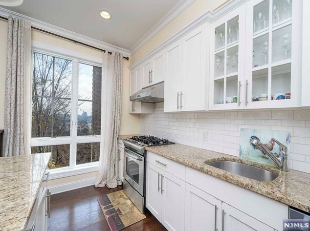 200 Laird Ave #207, Cliffside Park, NJ 07010
