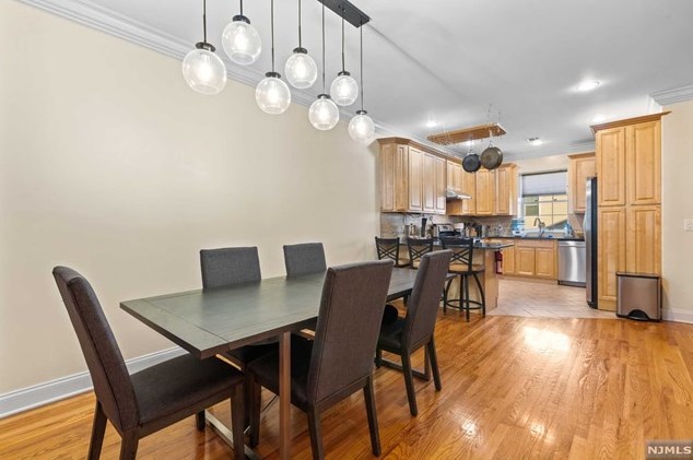 6 Jeanine Ln, Wallington, NJ 07057