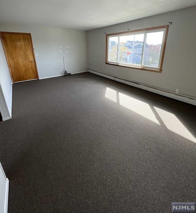 79 Hunter St, Lodi, NJ 07644