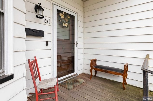 61 Lincoln Ave, Rutherford, NJ 07070-2340