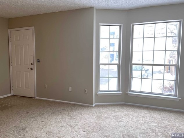 1206 Sycamore Ln, Mahwah, NJ 07430