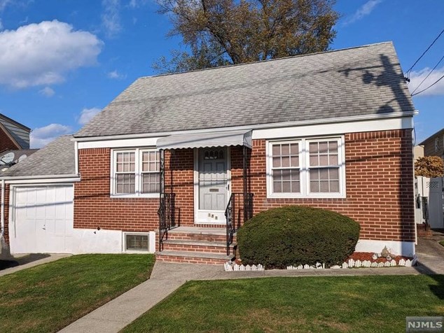 188 Crystal St, North Arlington, NJ 07031