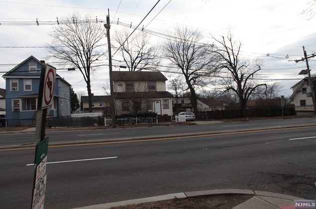 29 Winant Ave, Ridgefield Park, NJ 07660