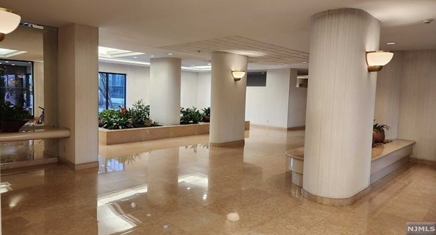 200 Winston Dr Apt 2112, Cliffside Park, NJ 07010