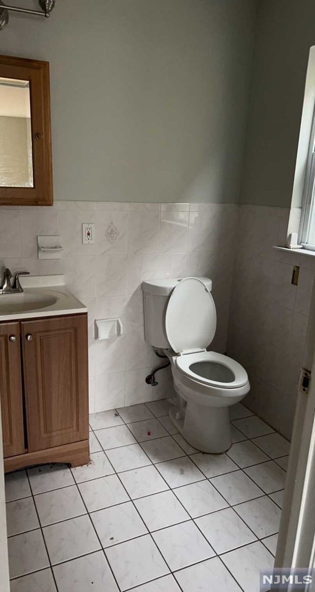 738 Livingston St, Elizabeth, NJ 07208