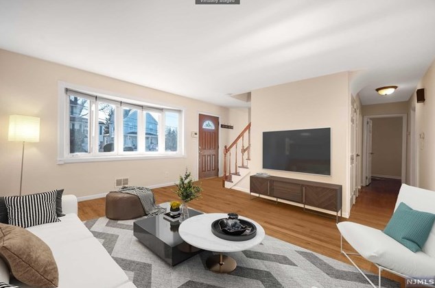 525 Oritani Pl, Teaneck, NJ 07666