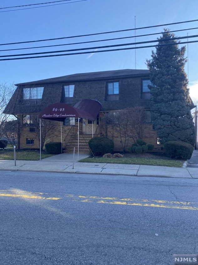 8993 Teaneck Rd, Ridgefield Park, NJ 07660