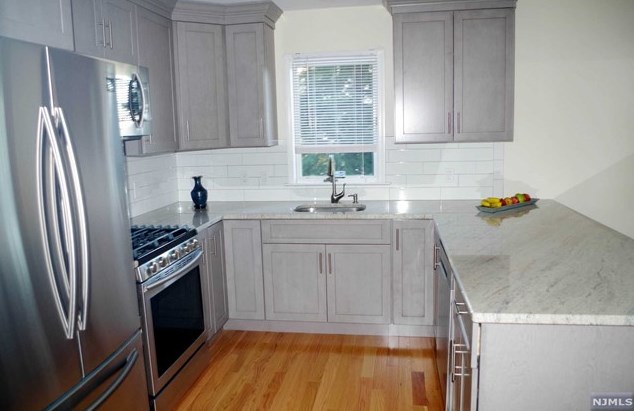 19 Di Donna Ct, Clifton, NJ 07013