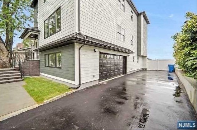 105 Feronia Wy #2nd Fl, Rutherford, NJ 07070