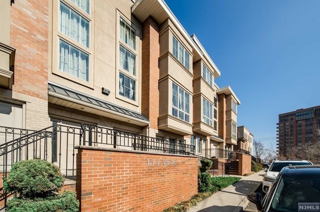11 Washington Pl #201, Cliffside Park, NJ 07010