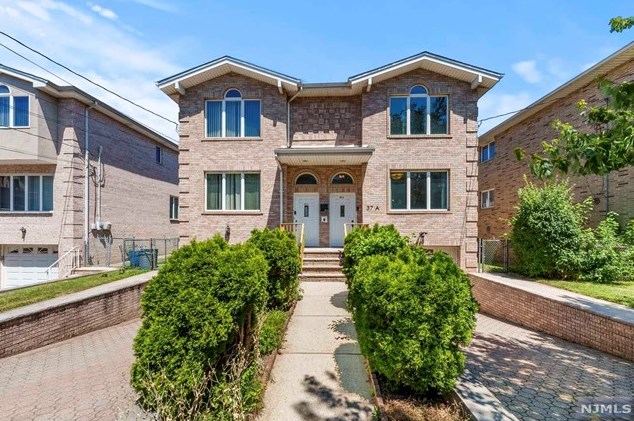 37 E Palisades Blvd Apt A, Palisades Park, NJ