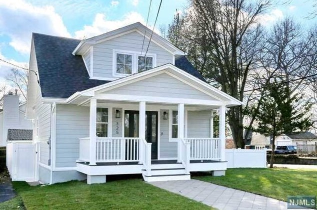 325 Liberty Ave, Hillsdale NJ  07642-2424 exterior