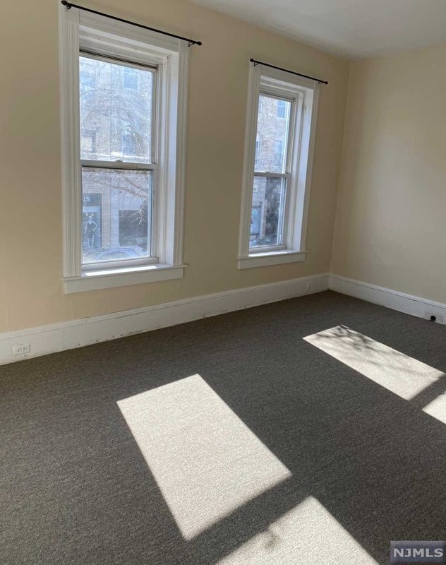 59 E Ridgewood Ave #2nd Fl, Ridgewood, NJ 07450