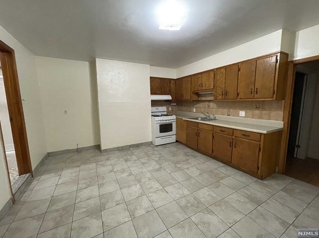 69 Johnston Ave #1, Kearny, NJ 07032