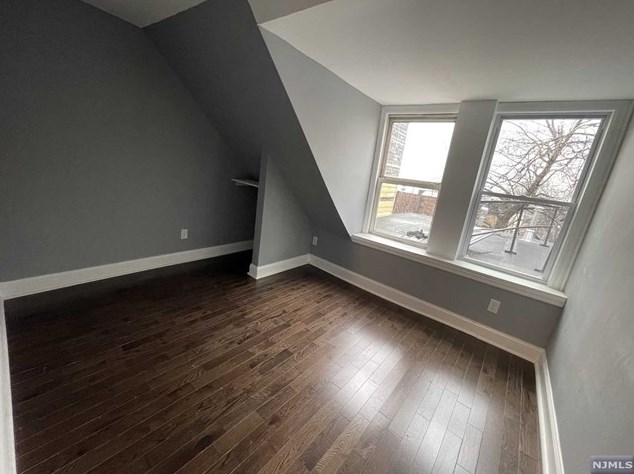 106 Milford Ave #3, Newark, NJ 07108