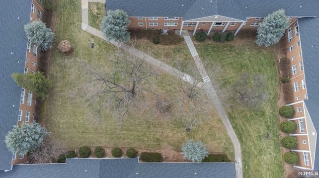 605 Grove St, Clifton NJ  07013-3818 exterior