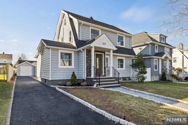 242 Williams Ave, Hasbrouck Heights, NJ 07604
