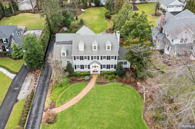 262 Mckinley Pl, Ridgewood, NJ 07450