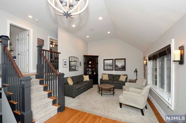 109 Maple Terrace, Park Ridge, NJ 07656