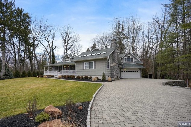 824 Clauss Ln, Westwood, NJ 07675-6607