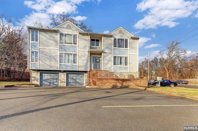 2 Grand Ave, Paterson, NJ 07506