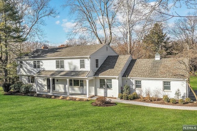 3 Wearimus Rd, Ho Ho Kus, NJ 07423