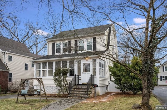 124 Glen Ave, Ridgewood, NJ 07452