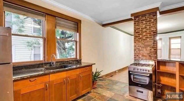 240 Chestnut St, Kearny, NJ 07032