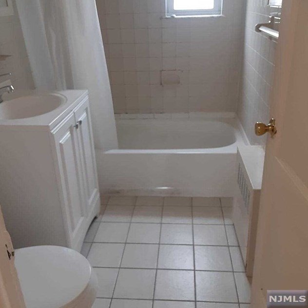 431 Main St, West Fort Lee NJ  07024-2813 exterior