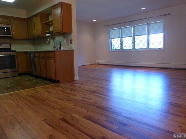 124 Hawthorne Ave #124, Park Ridge, NJ 07656