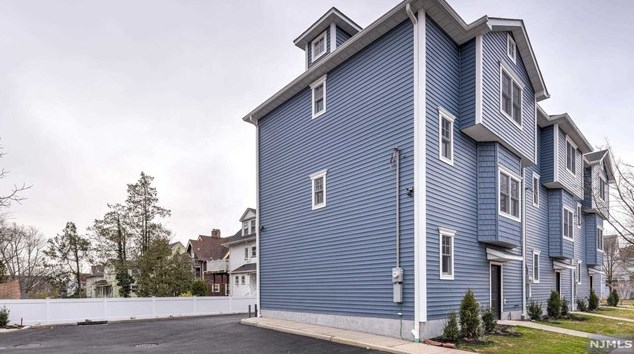 117 Valley Rd #1, Montclair, NJ 07042