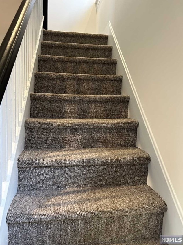 43 Anderson Ave #2, Bergenfield, NJ 07621