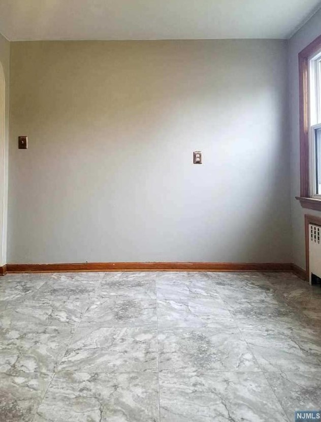 314 7th St, Saddle Brook NJ  07663-6308 exterior