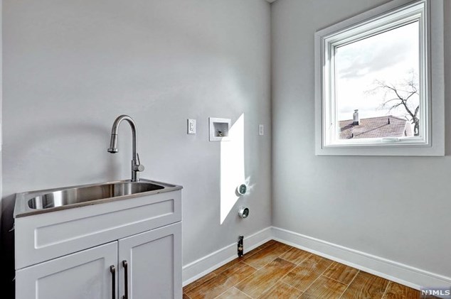 76 Passaic Ave, Rutherford NJ 07070-2059 exterior