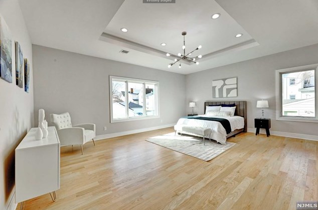 76 Passaic Ave, Rutherford NJ 07070-2059 exterior