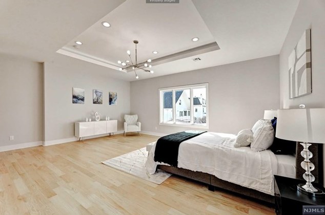 76 Passaic Ave, Rutherford NJ 07070-2059 exterior